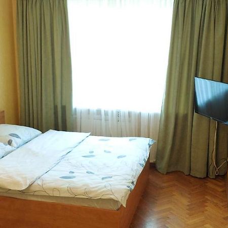 Apartment On Patriarkha Mstyslava Skrypnyka Street Київ Екстер'єр фото
