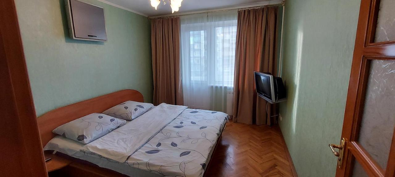 Apartment On Patriarkha Mstyslava Skrypnyka Street Київ Екстер'єр фото