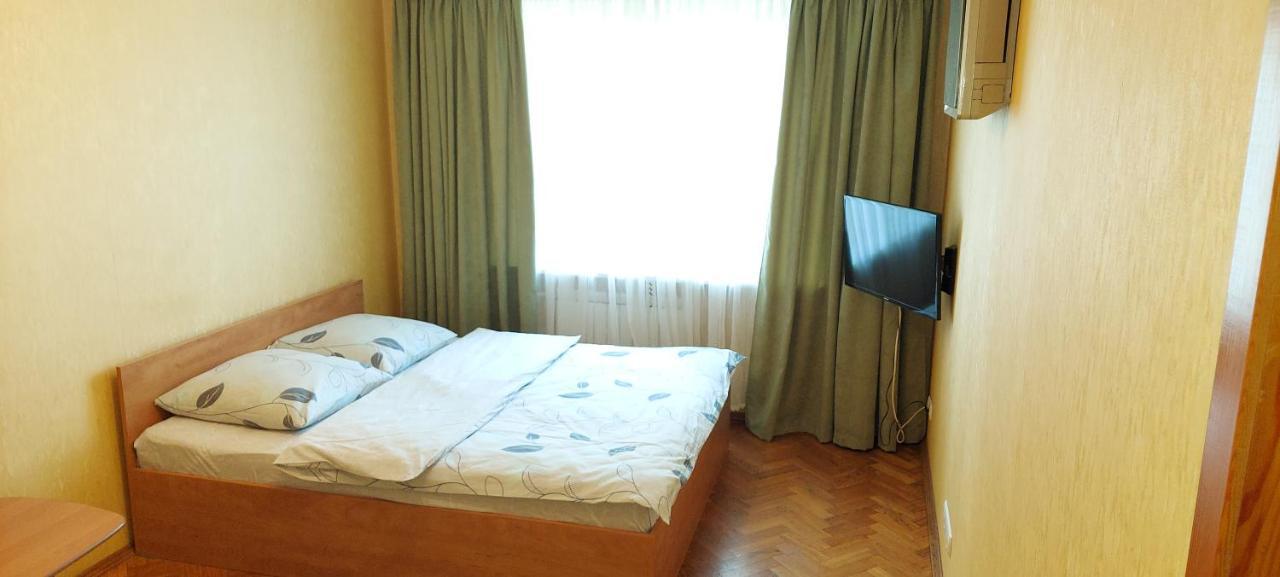 Apartment On Patriarkha Mstyslava Skrypnyka Street Київ Екстер'єр фото